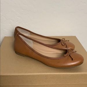 Banana Republic Caramel Flats